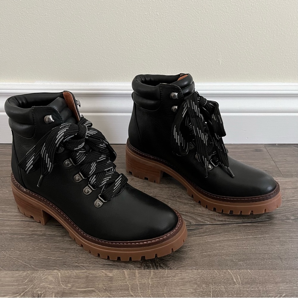 NWB Kenneth Cole Gentle Souls Brooklyn 2.0 Waterproof Combat Boot in Size 6.5